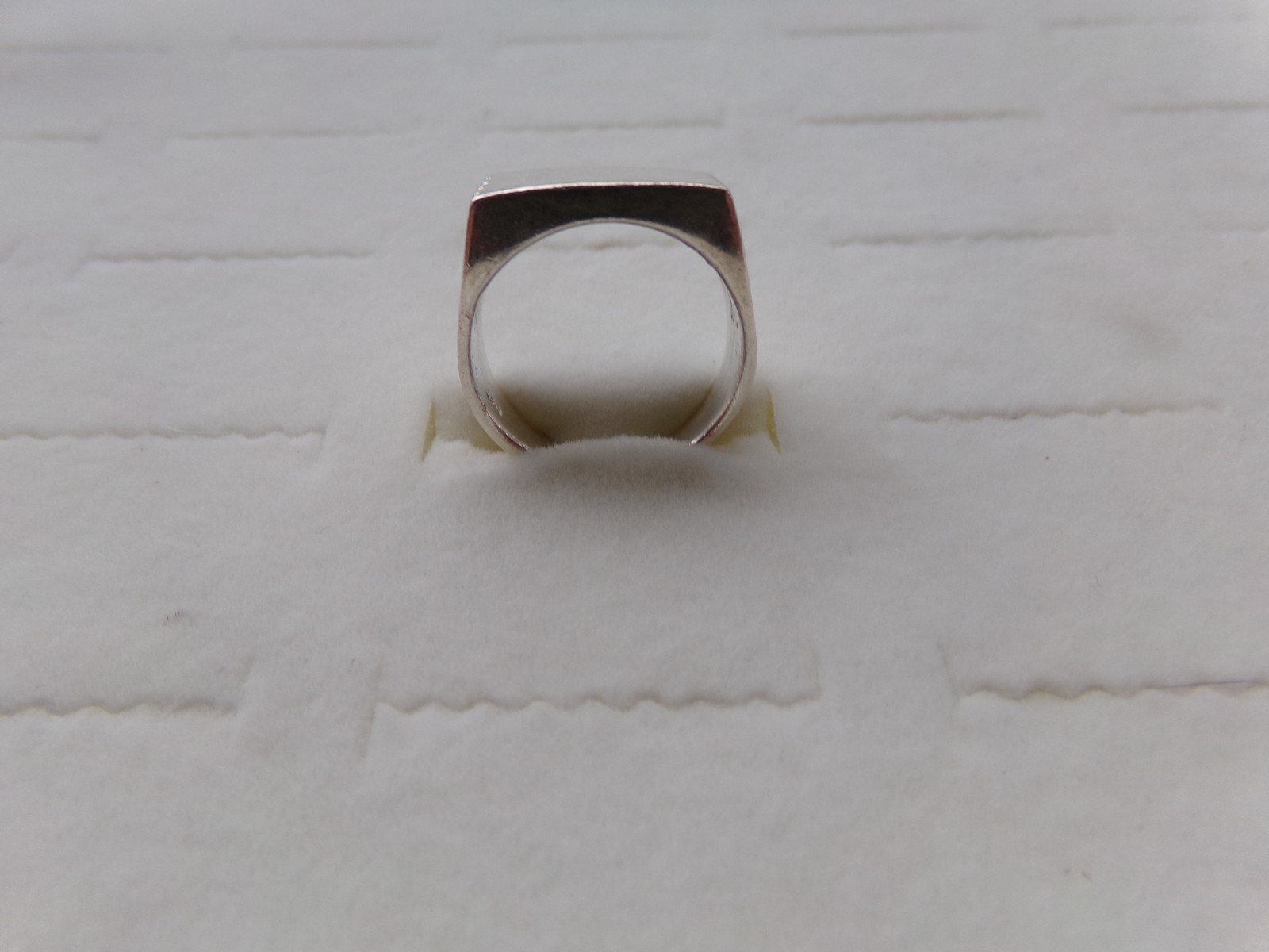 Solid Sterling 925 Silver  Ring Size 8 - image 2