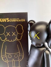 kaws Companion Nero 