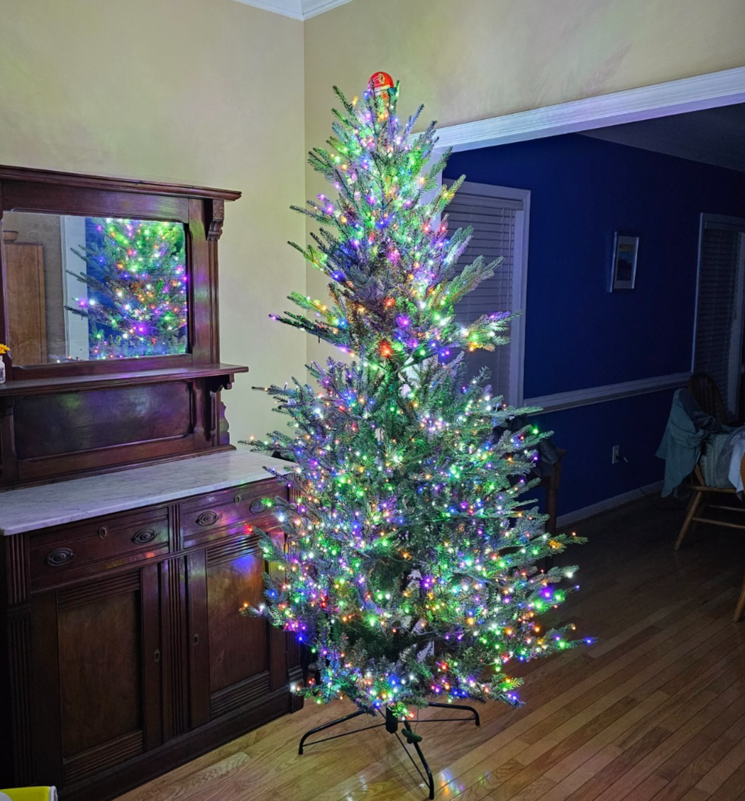 7.5ft Pre-Lit Christmas Tree Balsam Fir Philips /w Remote 2586