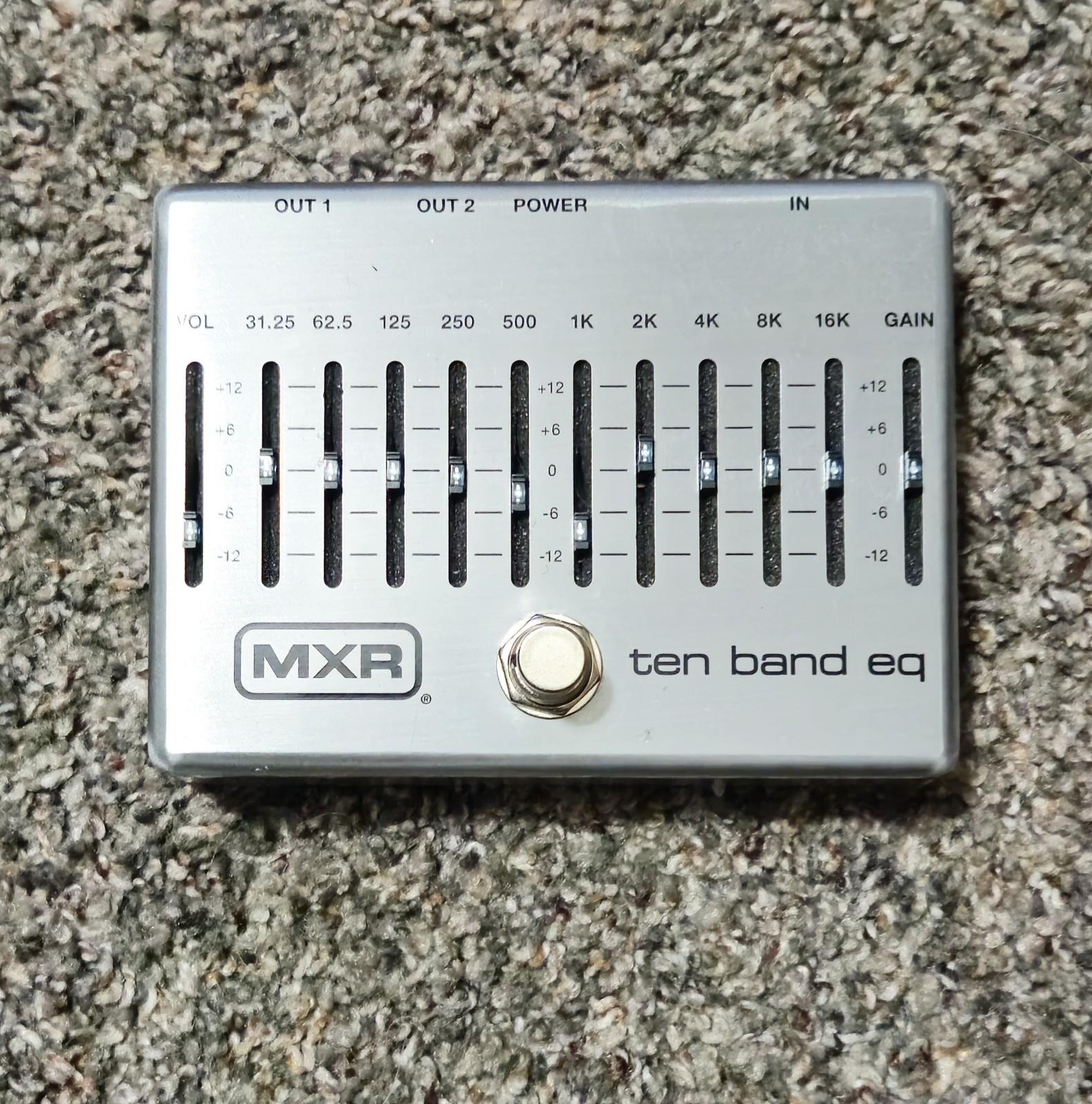 MXR 10-Band Equalizer Effects Pedal with 18V Power Supply