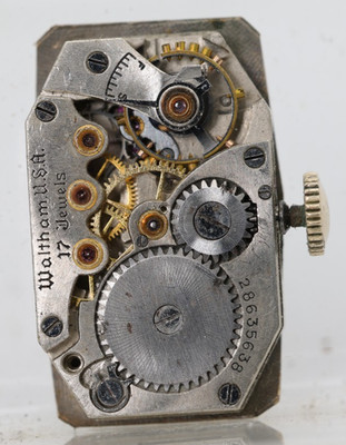 WALTHAM No. 737, 7.25L, 17j 28635638 WRIST WATCH MOVEMENT FOR REPAIR (GH)