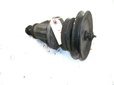 1996-2002 Tore-Wheel Horse 265H Garden Tractor Part : Mower Deck Drive Spindle