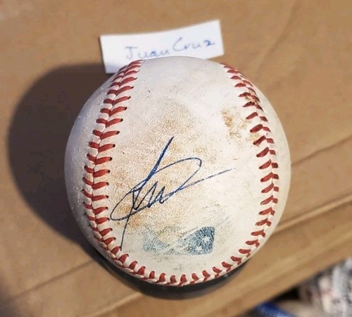 Autographed Baseball game used JEAN MUNOZ Seattle Mariners - Picture 1 of 2