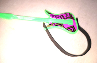 BARBIE  ROCKSTAR GITARRE NEON GRÜN mit Schultergurt