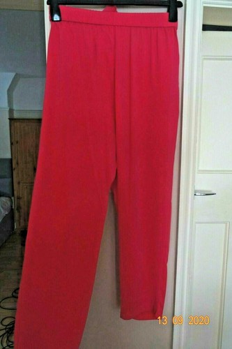 FLORENCE \u0026 FRED @ TESCO BRIGHT RED WIDE 
