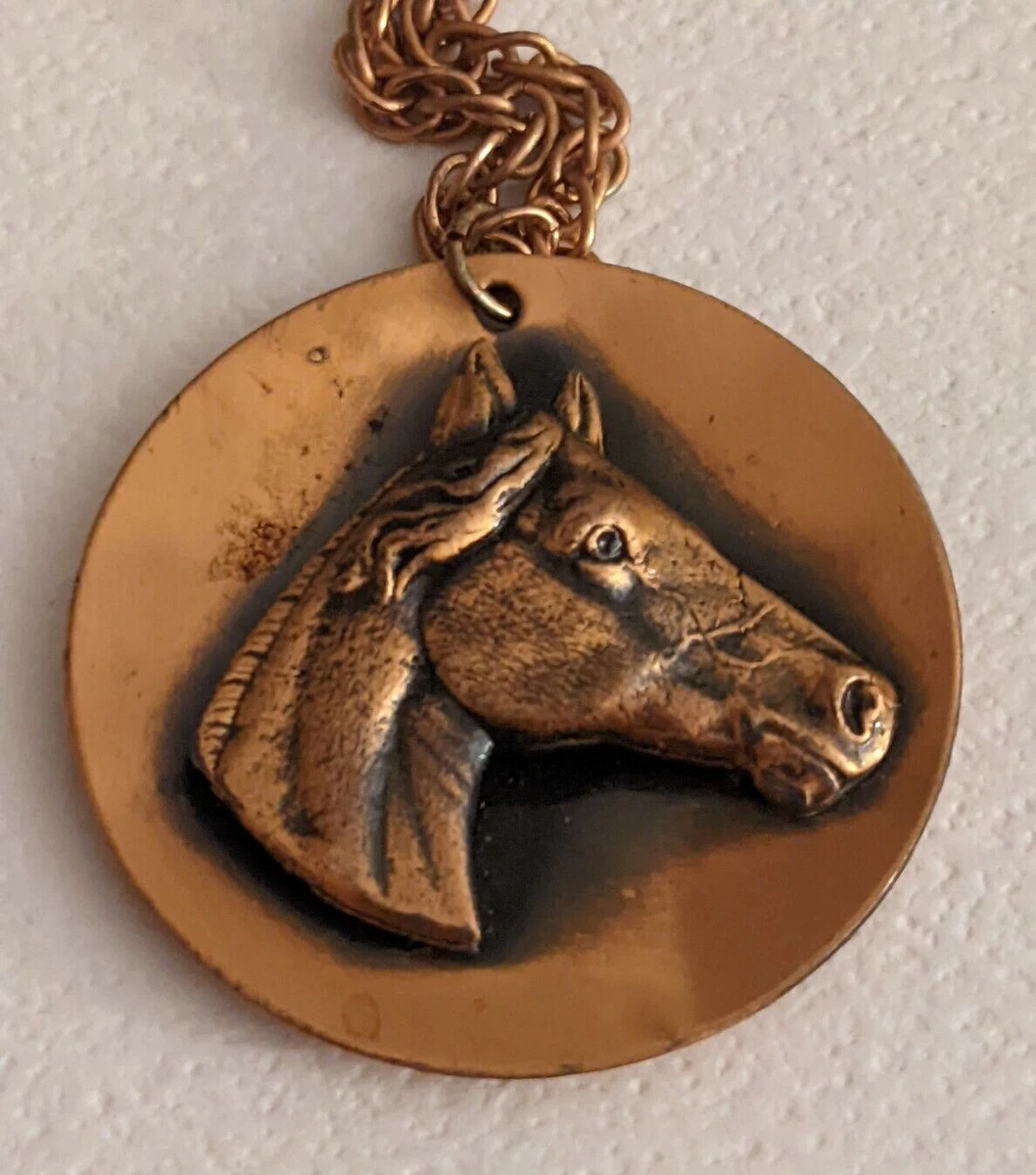 Horse head necklace shop