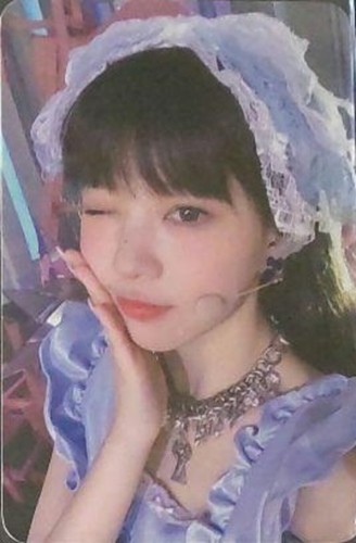 ILLIT SUPER REAL ME KTOWN4U M2 DEDUT SHOWCASE OFFCIAL PHOTO CARD - Picture 4 of 6