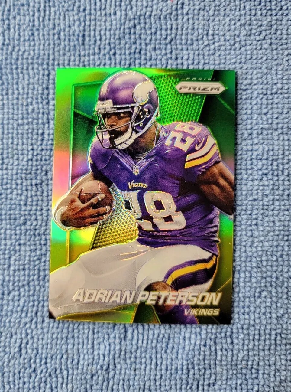 Adrian Peterson 2014 Panini Prizm Neon Green & Yellow No. 115 Minnesota Vikings
