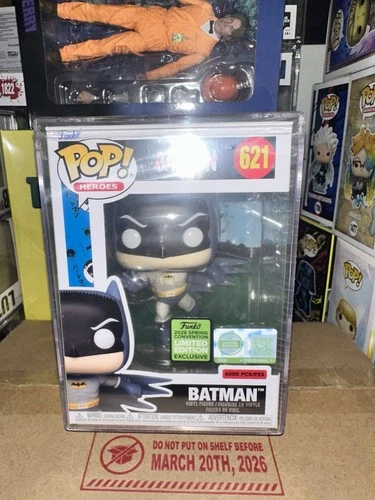 Funko Pop Spring Convention Exclusive Batman 5000 LE New.