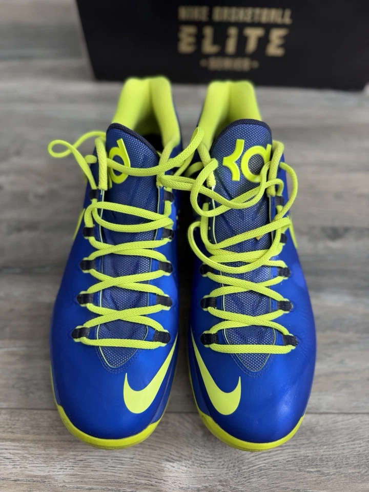 Nike KD 5 Elite "Superhero" basketball sneakers in the Hyper Blue/Volt-Blackened - Image 4 of 4