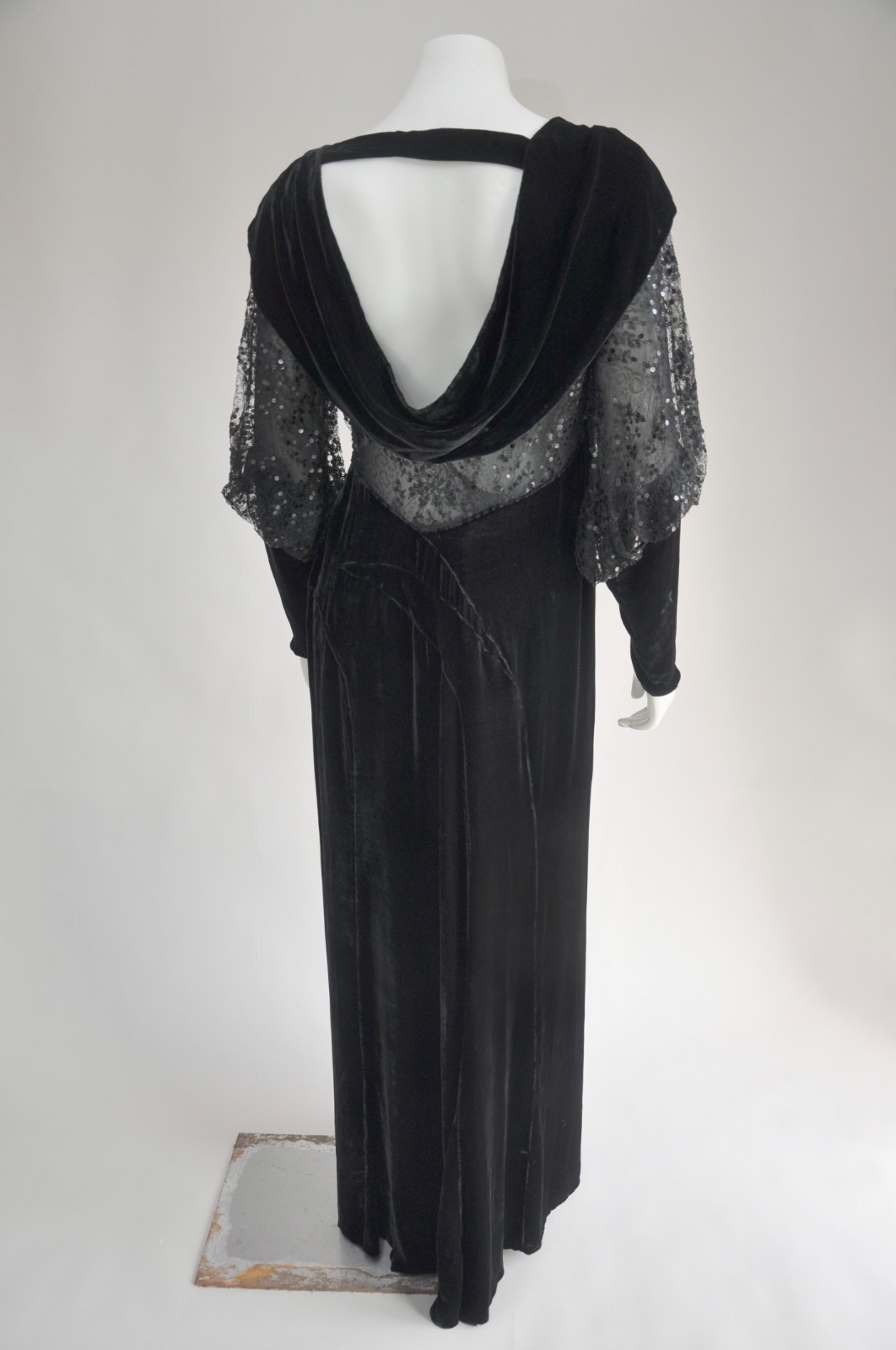 Vintage 1930s Black Velvet Dress Sequins Bishop Slee… - Gem