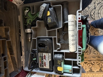 Hitachi DS18DVF3 18V Cordless 1/2 in. Drill Driver Kit with Case b-x