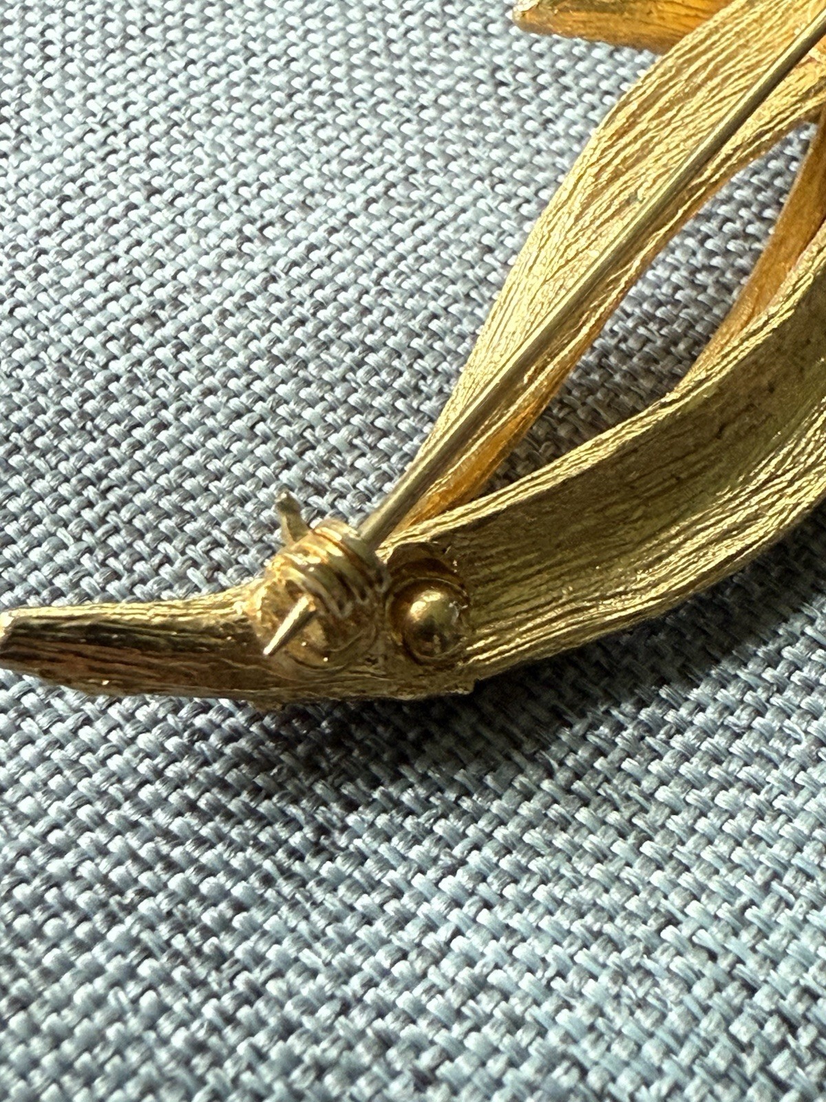 Vintage Brushed Gold Tone Abstract Brooch Textured Art To Wear Career ...