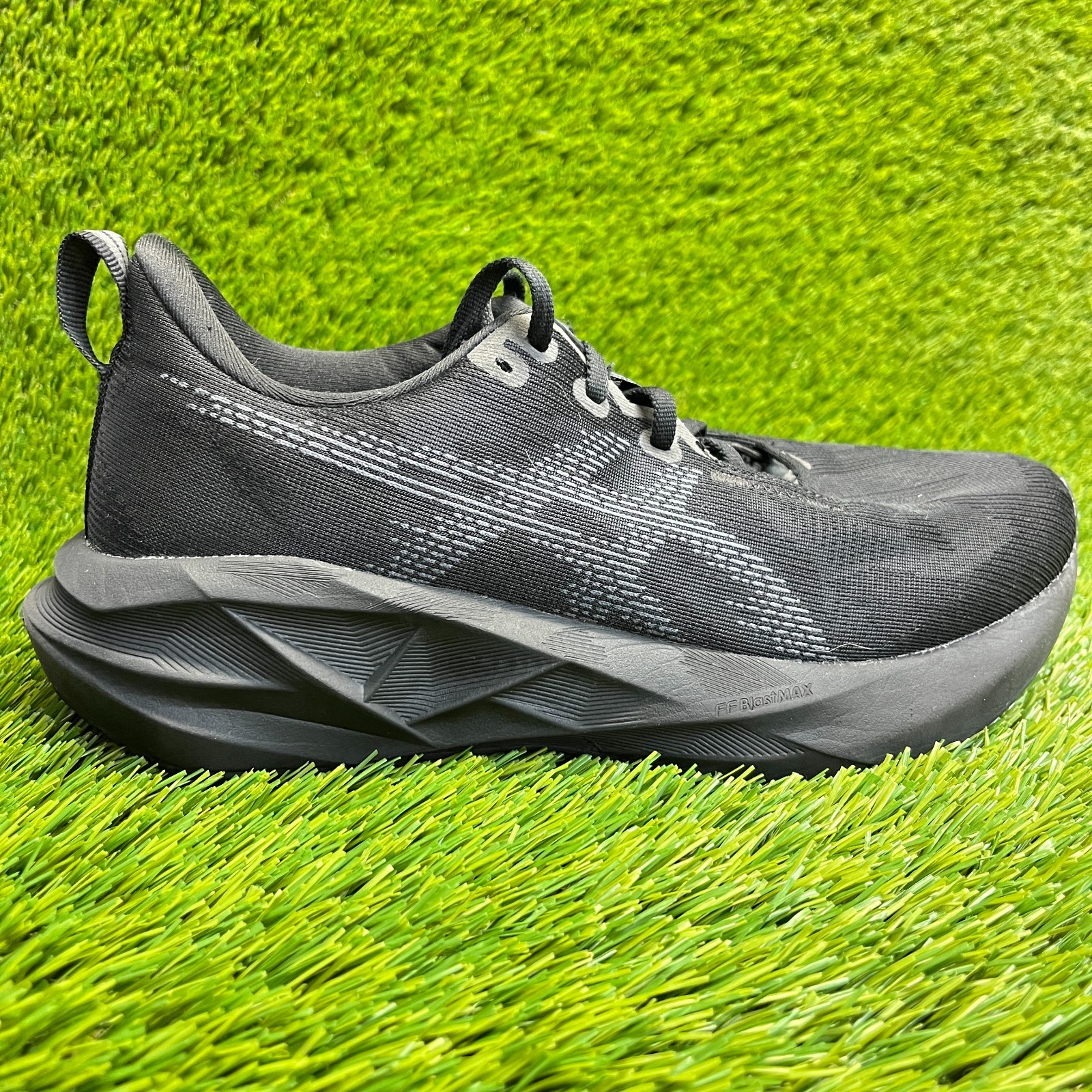 Asics Novablast 5 Womens Size 8.5 Black Athletic Running Walking Shoes Sneakers