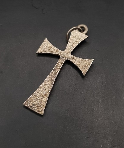 Unusual Design Vintage Silver Cross Pendant. Rustic. Organic. Handmade? - Picture 6 of 8