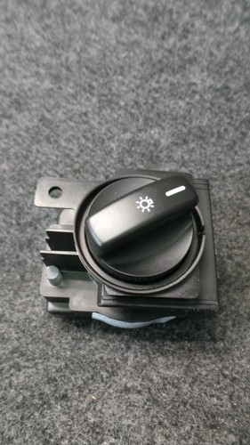 Y69-25 * Mercedes-Benz W169 A-Klasse Lichtschalter Drehschalter // 1695452304