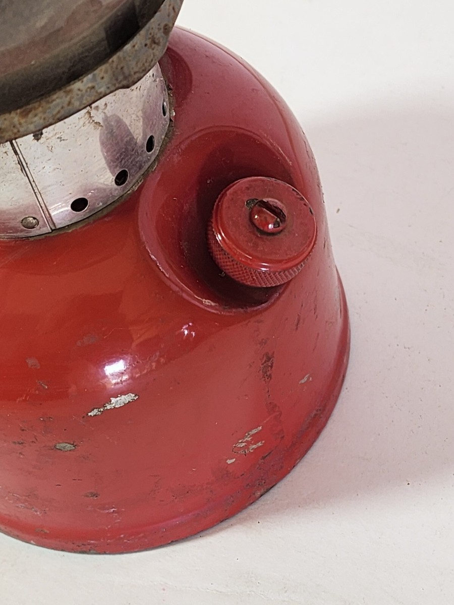 VINTAGE COLEMAN 200A SINGLE MANTEL LANTERN RED - May 1965