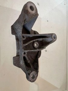 AUDI A4 Avant 8ED, B7 Getriebehalter 8K0399115R 2.00 Diesel 2008 33209375