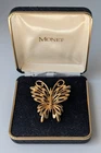 MONET SIGNED VINTAGE COSTUME JEWELRY LARGE GOLD BUTTERFLY BROOCH ORIGINAL CASE