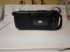 SOUNDESIGN RCP AM-FM 2 BAND RADIO & CASSETTE PLAYER Tested works