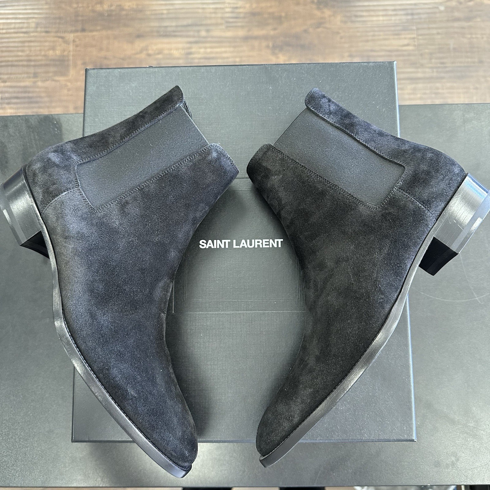 Stivali Chelsea Saint Laurent Paris 443208 scamosciati neri nuovi con etichette 41