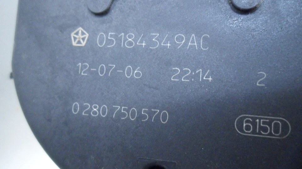 2013 Chrysler Town & Country Fuel Injection Throttle Body Used 5184349AF OEM Foto 3 de 4