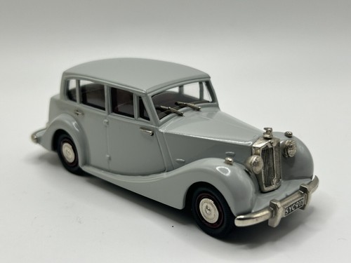 Lansdowne LDM 8a 1954 Triumph Renown, Light Gray, England 1/43 Scale LDM8 - Picture 4 of 11