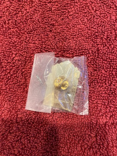 Original Football 1993 Super Bowl XXVII (27) Coca Cola Pin, Cowboys/Bills SEALED - Picture 3 of 4