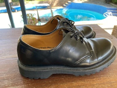 gumtree doc martens