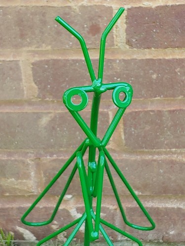 Green Praying Mantis - Amish made wrought iron - metal lawn / garden art decor - Picture 4 of 12