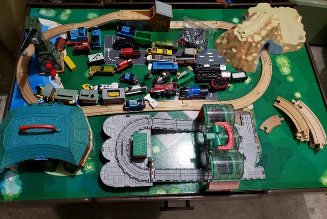 universe of imagination mountain rock train table