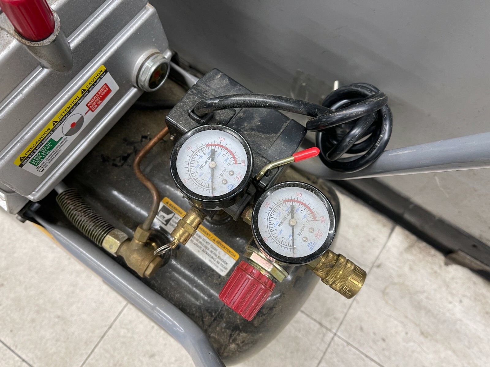 Husky TA2530B 1.5HP 8Gallon Portable Air Compressor **NO SHIPPING