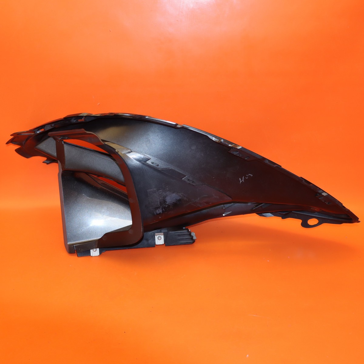 MCLAREN 720S PERFORMANCE HEADLIGHT BEZEL RIGHT PASSENGER 2018-2023 14AC203CP OEM