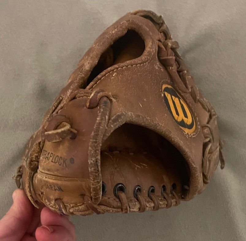 Vintage Wilson The A2000 XL Dual Hinge RHT Leather Baseball Glove