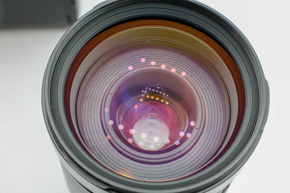 Tamron SP 35-105mm F/2.8 Aspherical Zoom Lens Adaptall-2 - Image 2 of 4