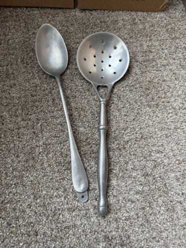 Vintage Wilton & Carson Armetale Zinn Servierbesteck 2 Stück Schöpfkelle & Sieb