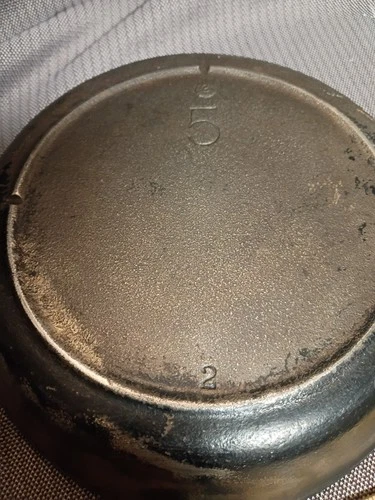 Vintage Lodge brand  Cast Iron 8" Round Frying Pan skillet w/ 3 notch heat ring