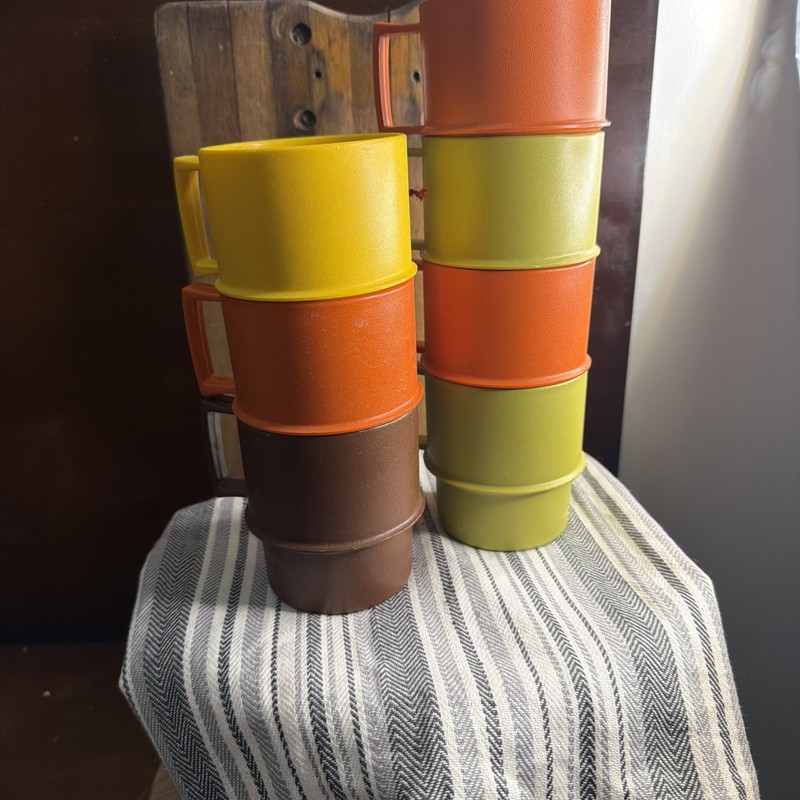 TUPPERWARE STACKING MUGS Set 7 Plastic Vintage Grandmacore Cottage AA