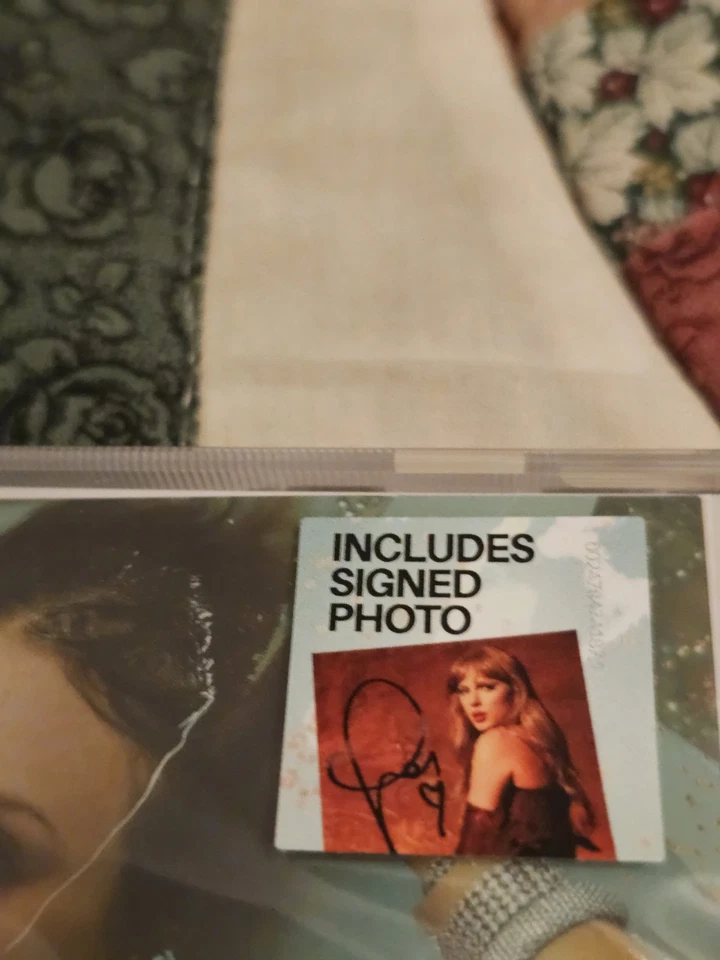 TAYLOR SWIFT THE LIFE OF A SHOWGIRL HANDSIGNED CD'S COMPLETE SET 1-4 NEW&SEALED  - Image 4 of 4