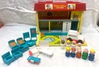 New ListingVintage Fisher Price Little People Hospital Playset #931 1976 Figures Accessorie
