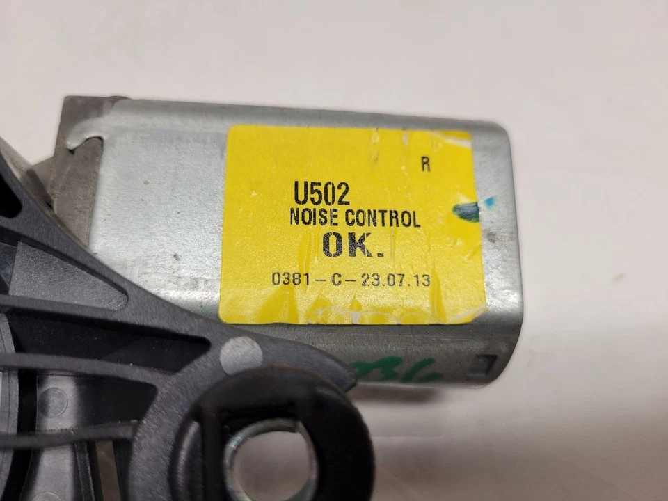 Motor limpiaparabrisas trasero Ford Explorer 2011-19 N.º de parte: BB5317404AA Foto 3 de 4