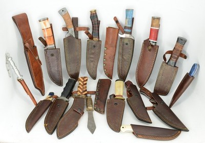 LOT 15x Custom Grip Damascus Oxidized Fixed Blade Knives, Sheaths & Sharpener
