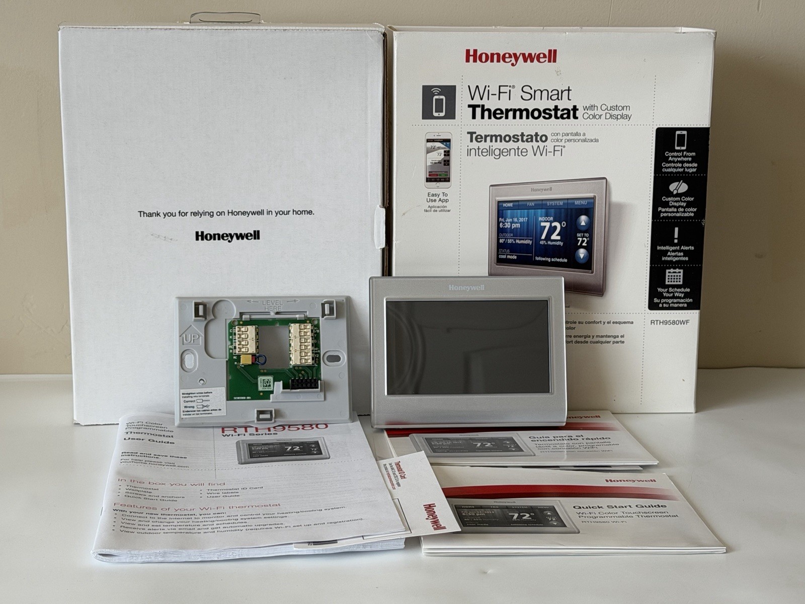&ndash; Programmable, Color Touchscreen