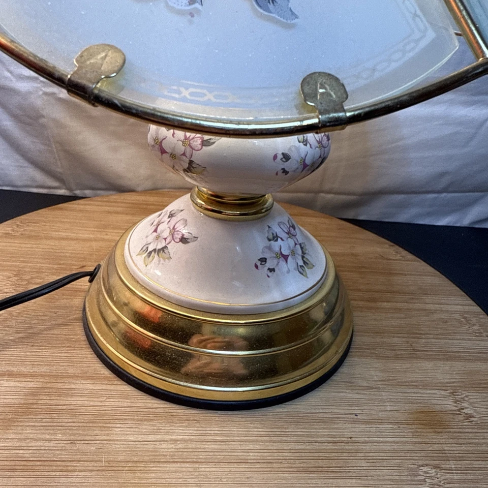 Touch Lamp leaves Floral Design Glass Panels Gold Base 15” Tall Vintage - Image 3 of 4