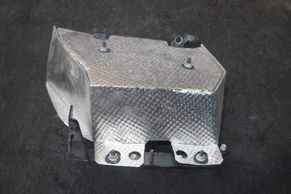 Rear Right Tail Light Bracket Mount 407945568A Lamborghini Gallardo Spyder 2008 - Image 3 of 4