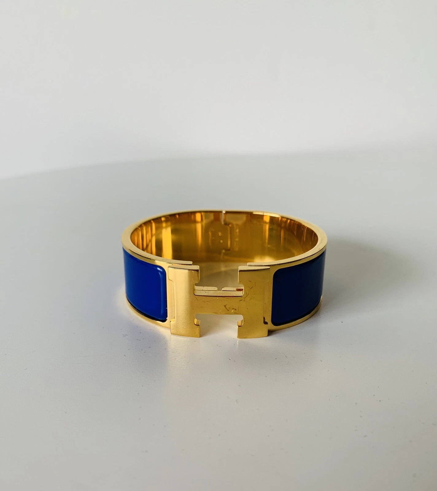 HERMÈS Autentico Bracciale Smalto Ampio Hermes Clic Clac H Blu Elettrico e Placcato Oro