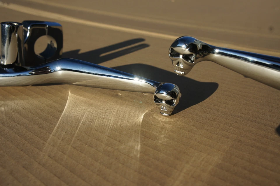 Skull Chrome BRAKE MASTER CYLINDER and Clutch Perch Lever Set fit 1" handle bar - Image 4 of 4
