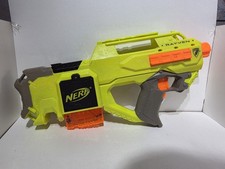 Nerf N-Strike Rayven Blaster mit 6 Dartmagazinen