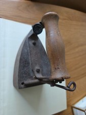 Antique Victorian Box iron 15cm  with inner "slug"