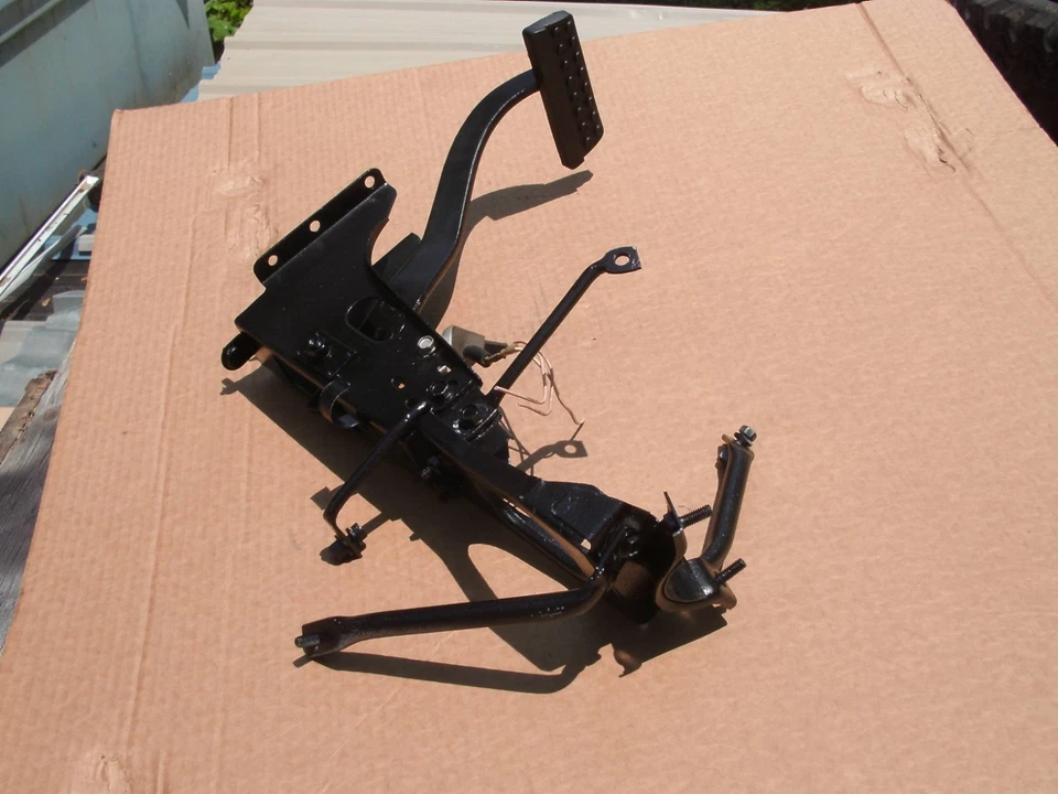 1964 1965 Dodge Coronet  Plymouth Fury B Body Brake Assembly - Image 2 of 3